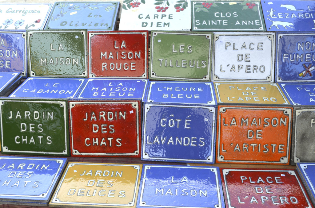 coustellet Sunday market in provence