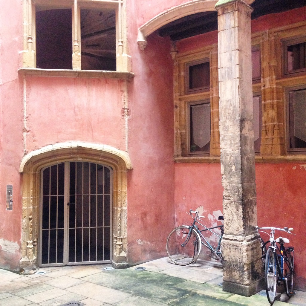 courtyard lyon
