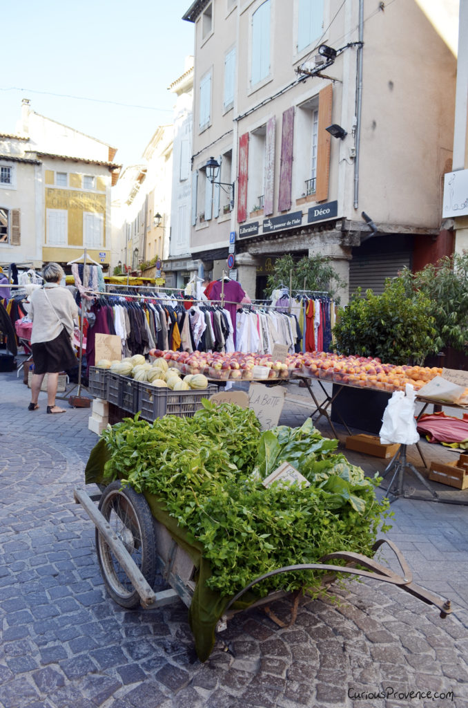 isle sur la sorgue market