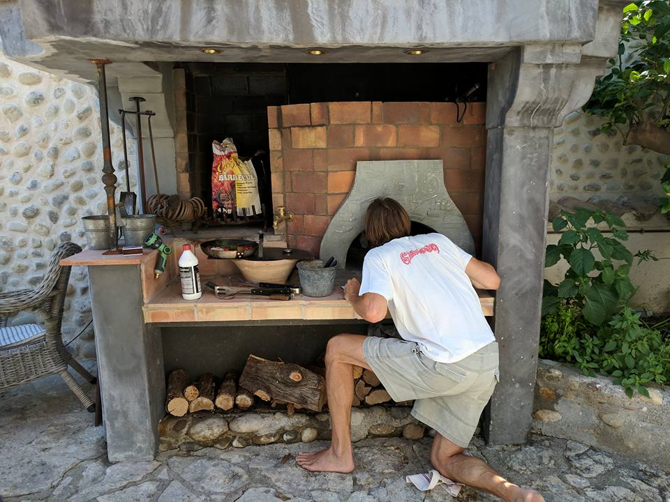 pizza oven provence