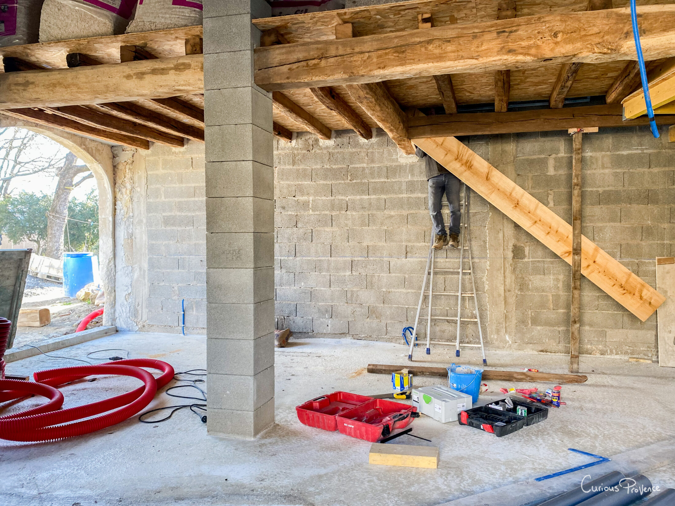 barn renovation provence